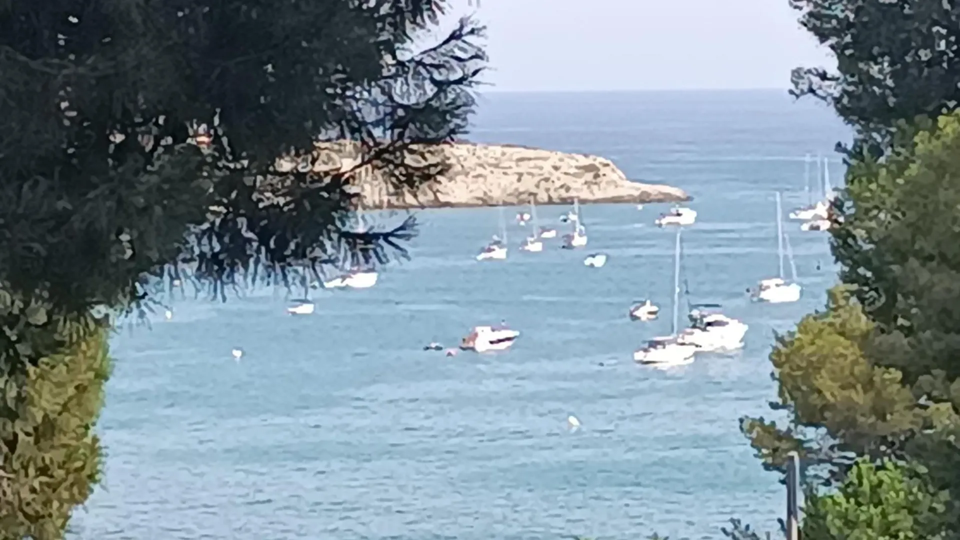 Beach & Flowers Free Parking Salou 0*,